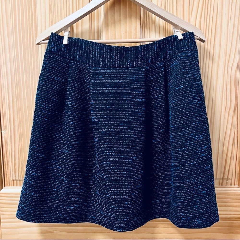 Halogen black blue textured pleated pocket zip back skirt size 4